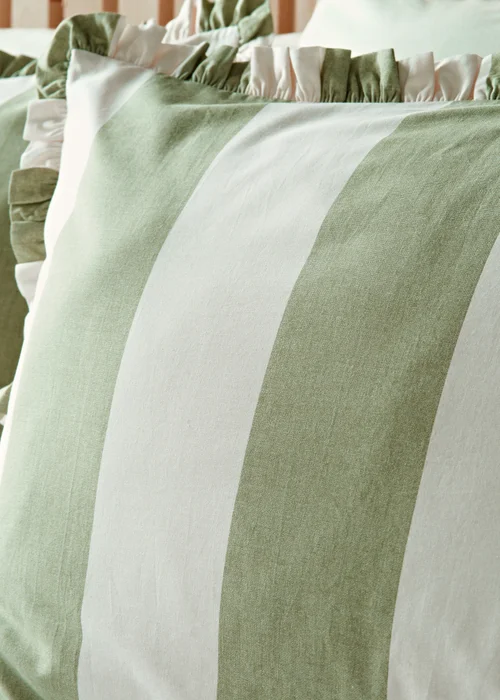 Green Wide Stripe Pleated Duvet Set - Double Image 2