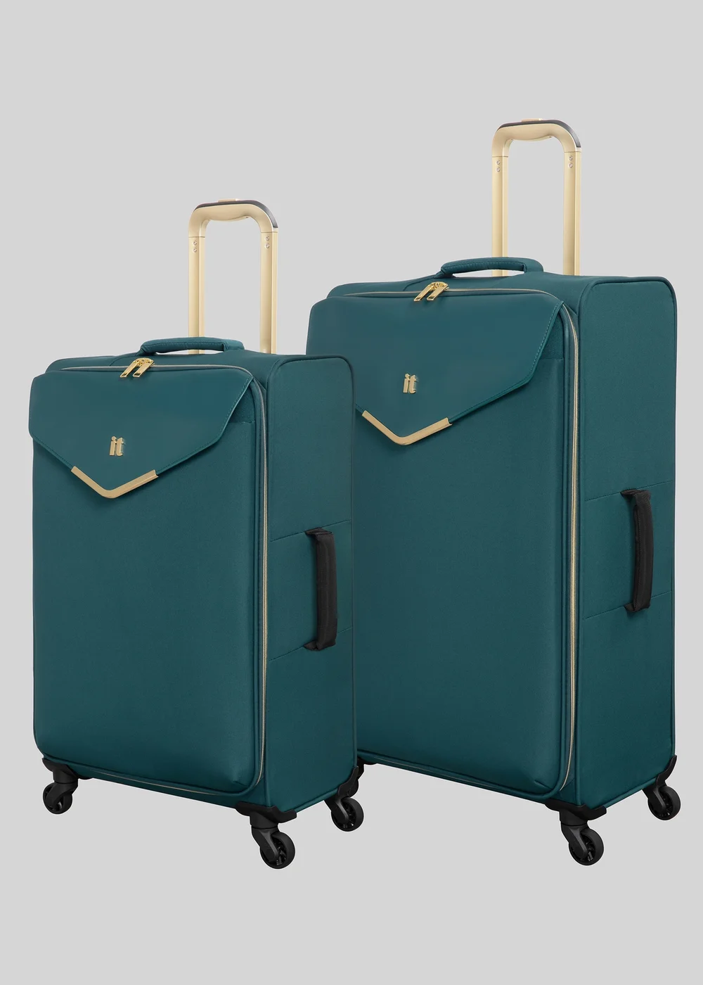 IT Luggage Ravishing Teal Soft Suitcase - Medium Image 1