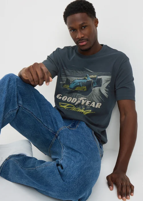 Navy Good Year Races T-Shirt - Small Image 3