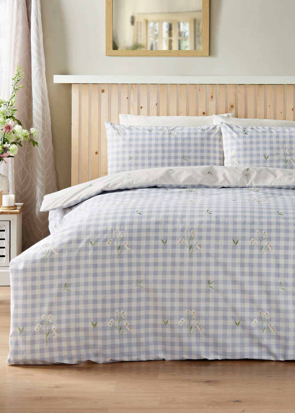 Blue Daisy Embroidered Gingham Duvet Set - Double Image 1