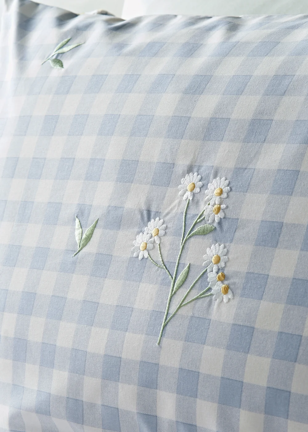 Blue Daisy Embroidered Gingham Duvet Set - Double Image 2