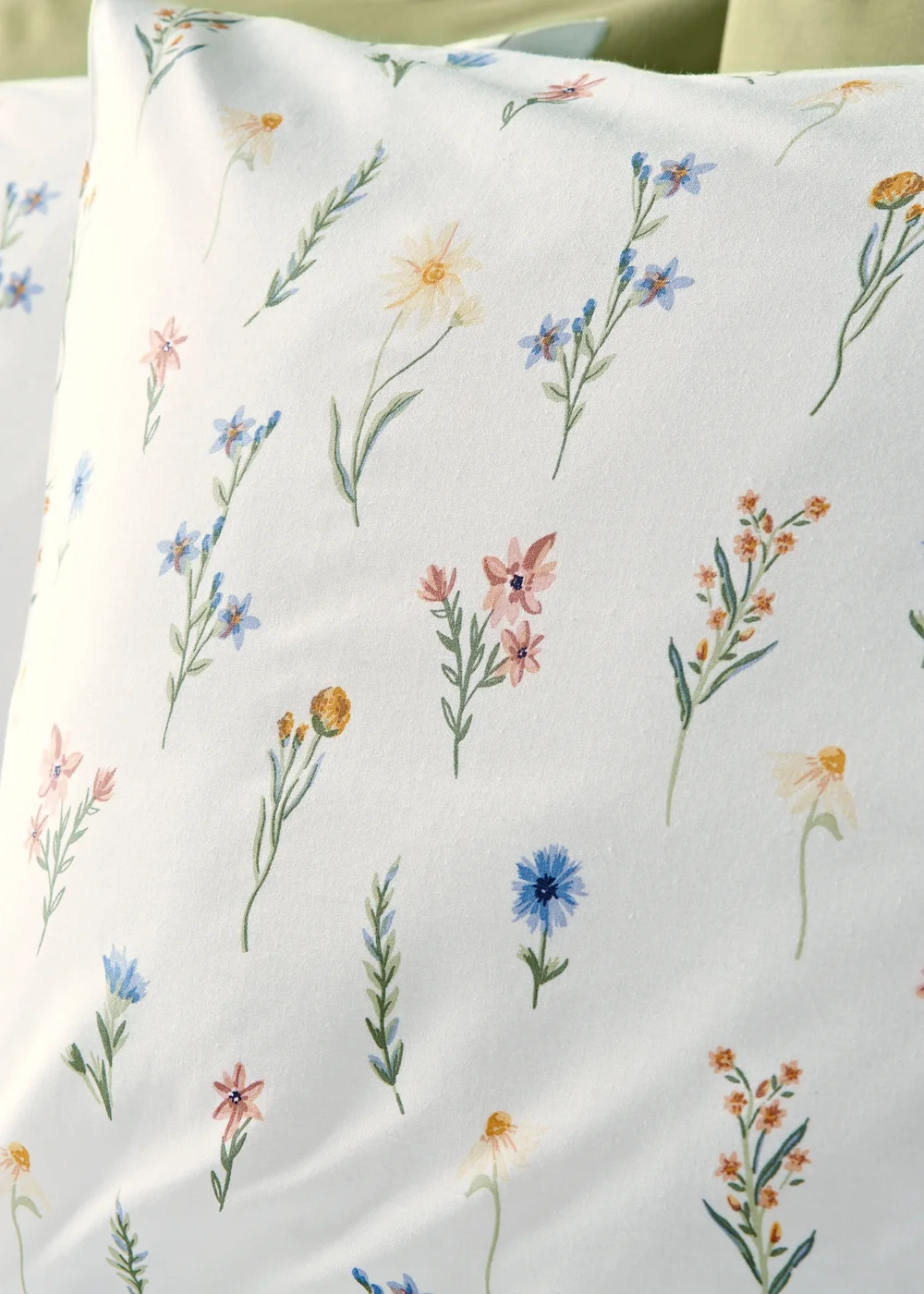 White Floral Meadow Duvet Set - Double Image 2
