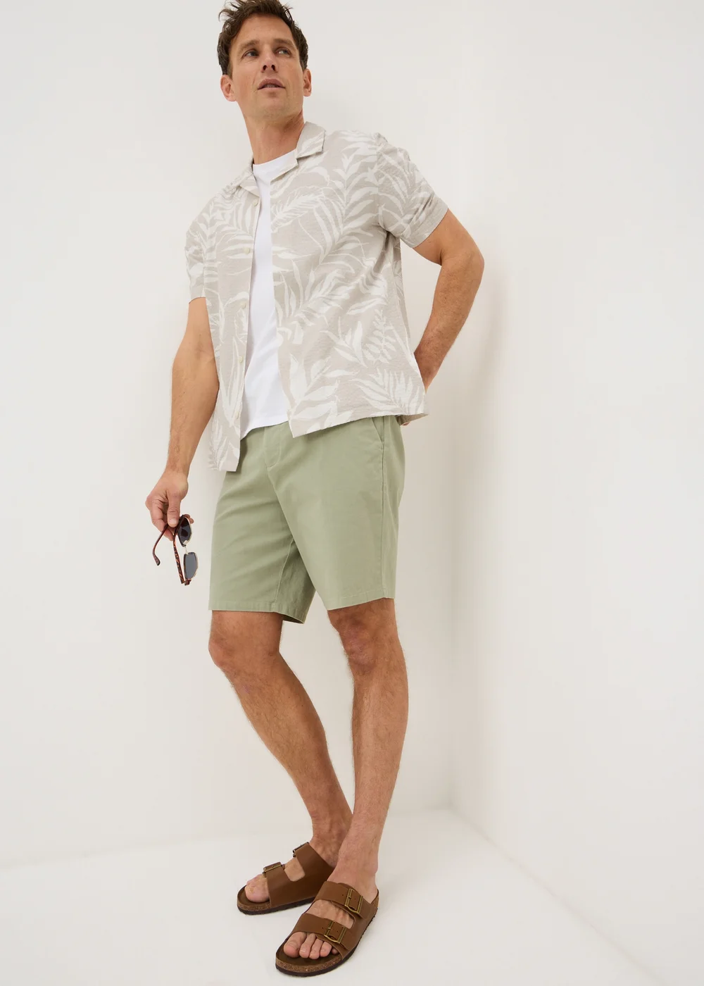 Stone Palm Seersucker Short Sleeve Shirt - Small Image 2
