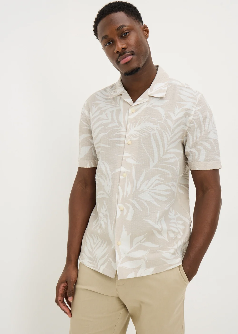 Stone Palm Seersucker Short Sleeve Shirt - Small Image 1