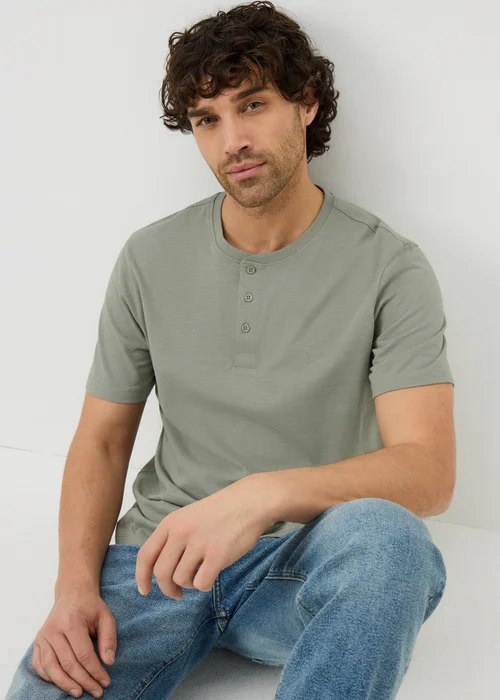 Sage Grandad Collar T-Shirt - Small Image 3
