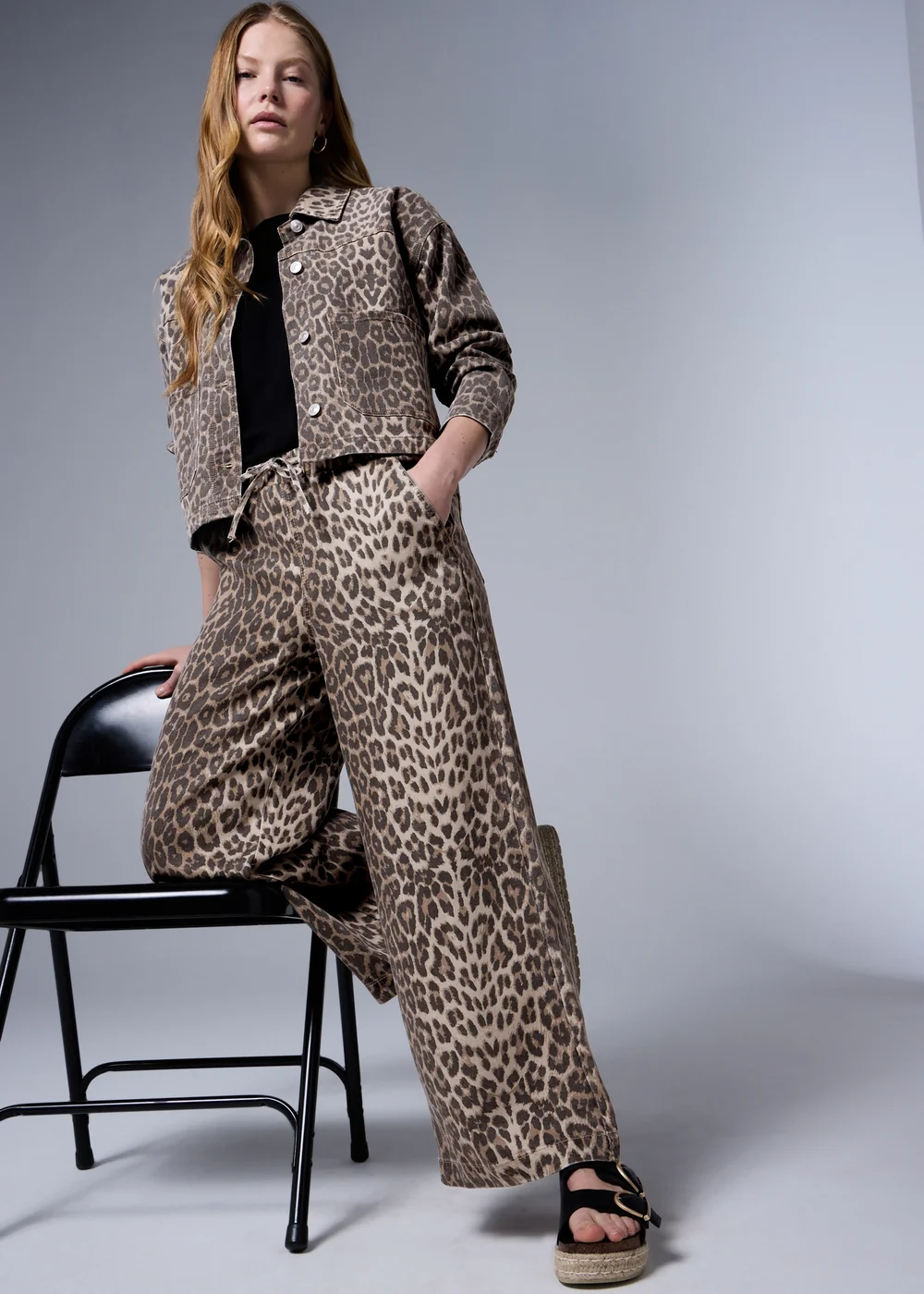 Brown Leopard Print Comfort Fit Wide Leg Jeans - Size 24 29 leg Image 2