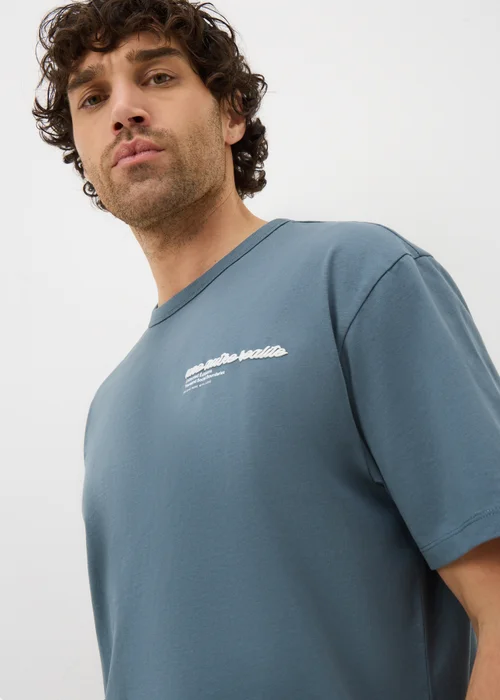 Blue Back Graphic T-Shirt - Small Image 3