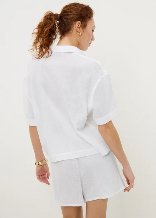 White Double Cloth Co Ord Beach Shorts - XS Image 2