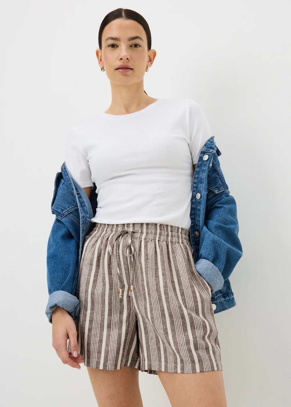 Brown Stripe Linen Blend Shorts - Size 8 Image 1