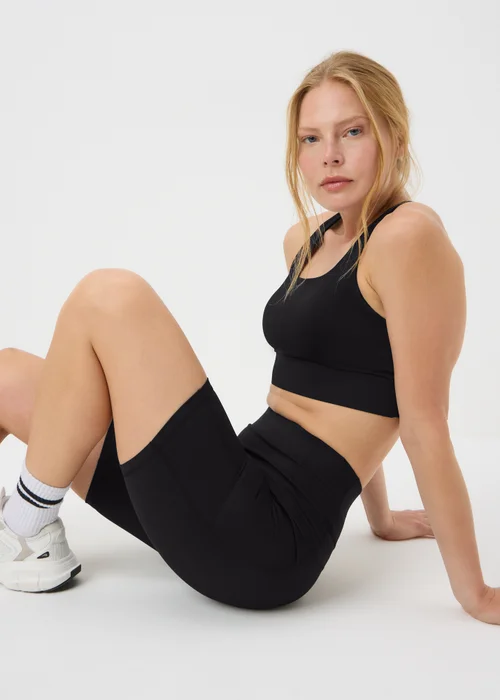 Souluxe Black Cycling Shorts - Size 8 Image 2