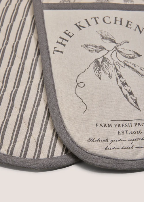 Kitchen Co Veg Print Oven Gloves Image 2