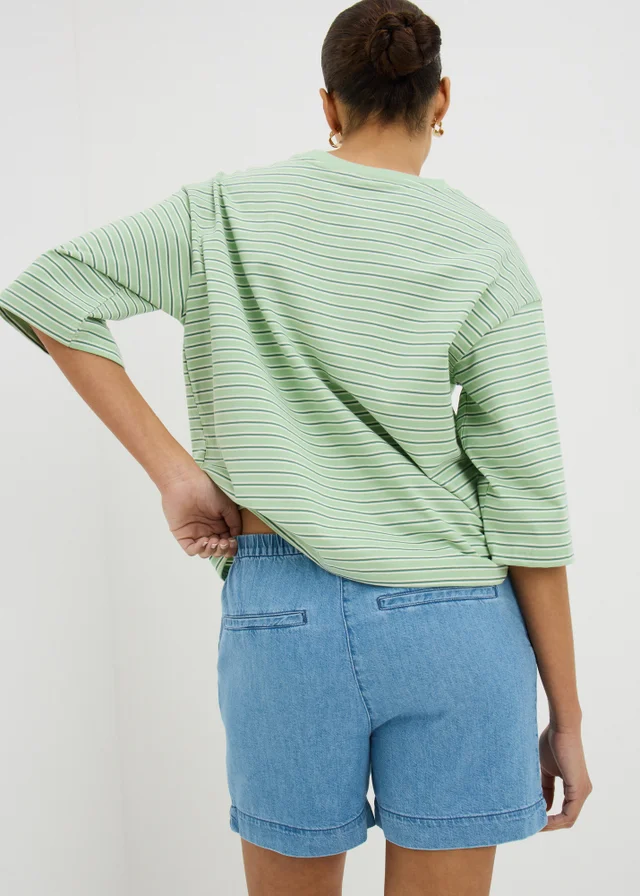 Mid Wash Stretch Pull On Denim Shorts