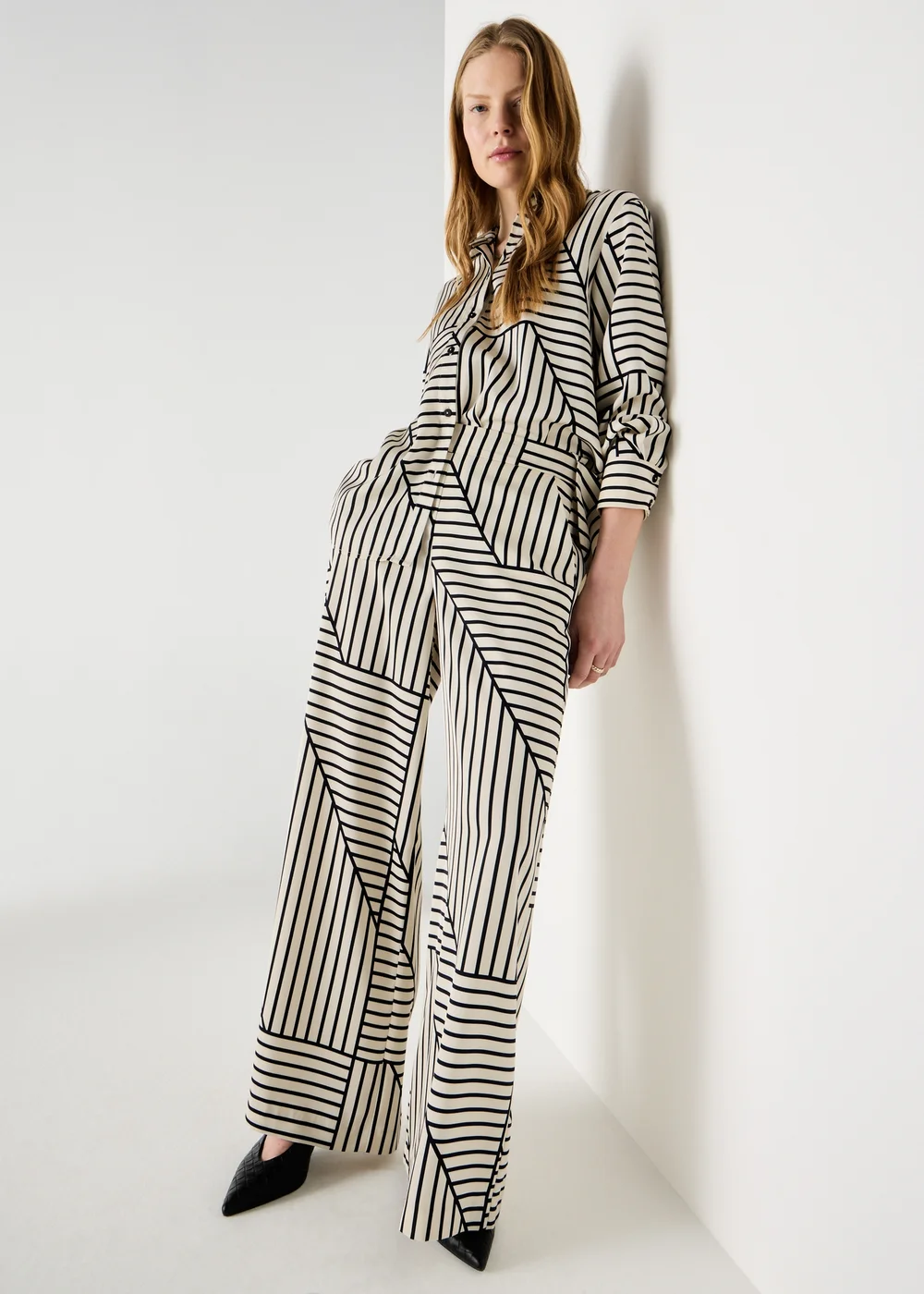 Et Vous Black Stripe Satin Wide Leg Co Ord Trousers - 16/L31 Image 1