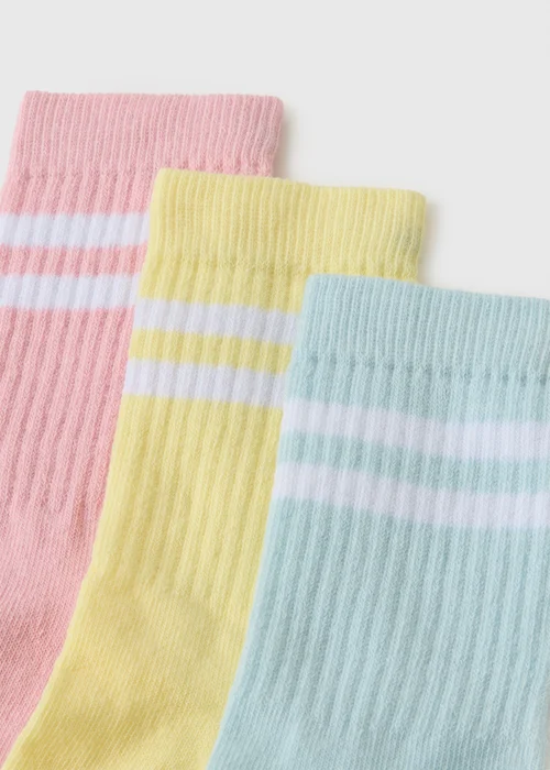 3 Pack Kids Multicoloured Sport Socks (Younger 6-8.5/ Older 4-6.5) - Sizes 6 - 8.5 Image 2