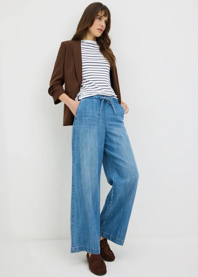 Black Stripe Fitted T-Shirt