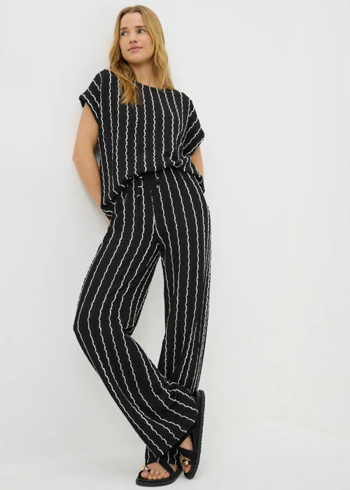 Black Stripe Co Ord Top - Size 8 Image 2