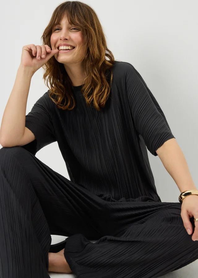 Black Pleated Co Ord Top