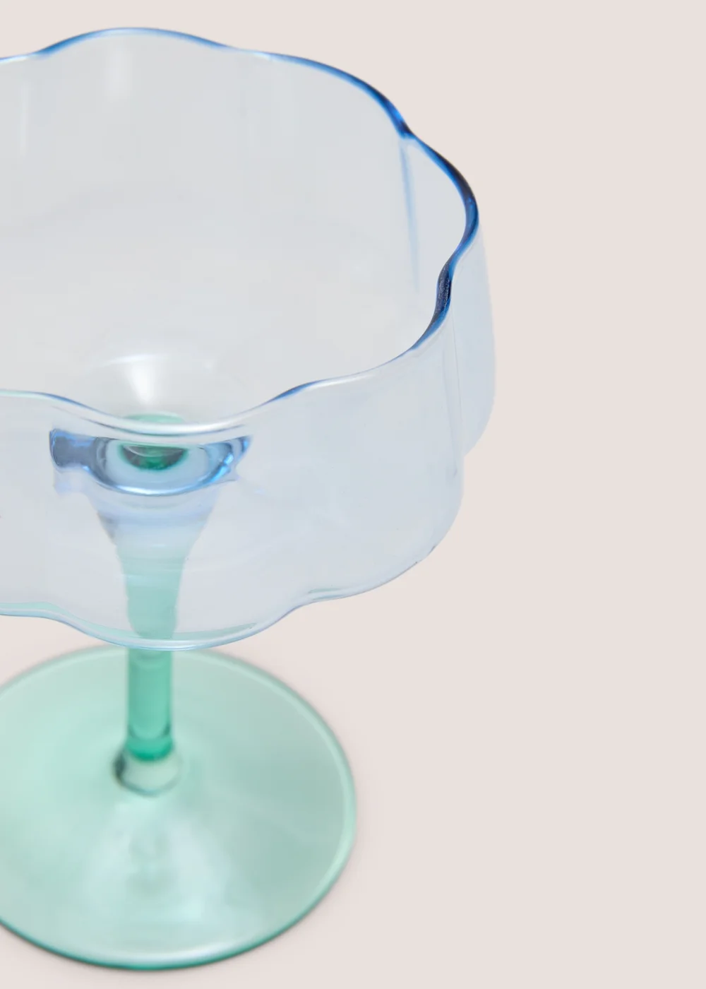 Blue Two Tone Wine Glass Image 2