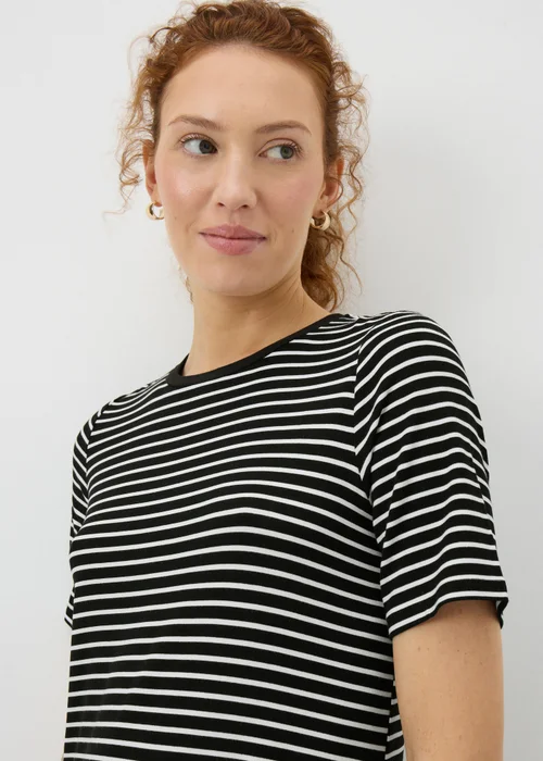 Black Stripe T-Shirt Midi Dress - 8 Image 2