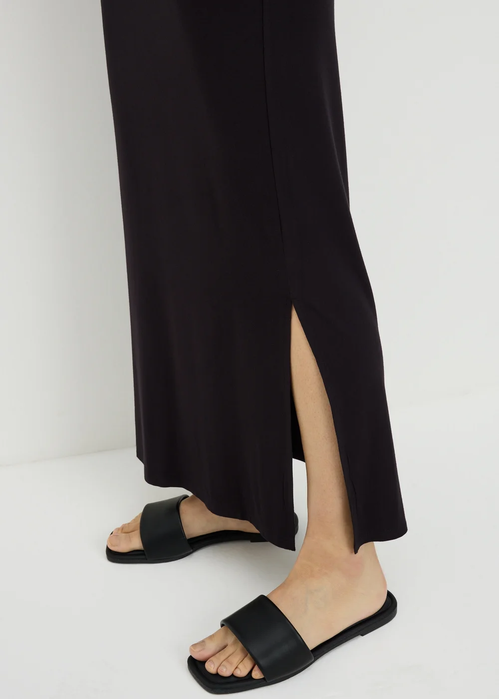 Black Jersey Maxi Skirt - Size 8 Image 2