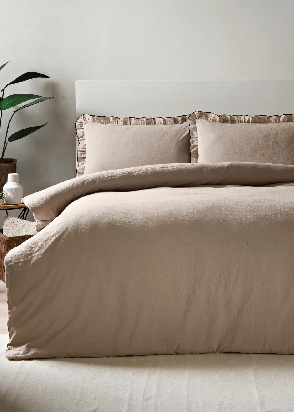 Natural Textured Frill Duvet Set - Double Image 1