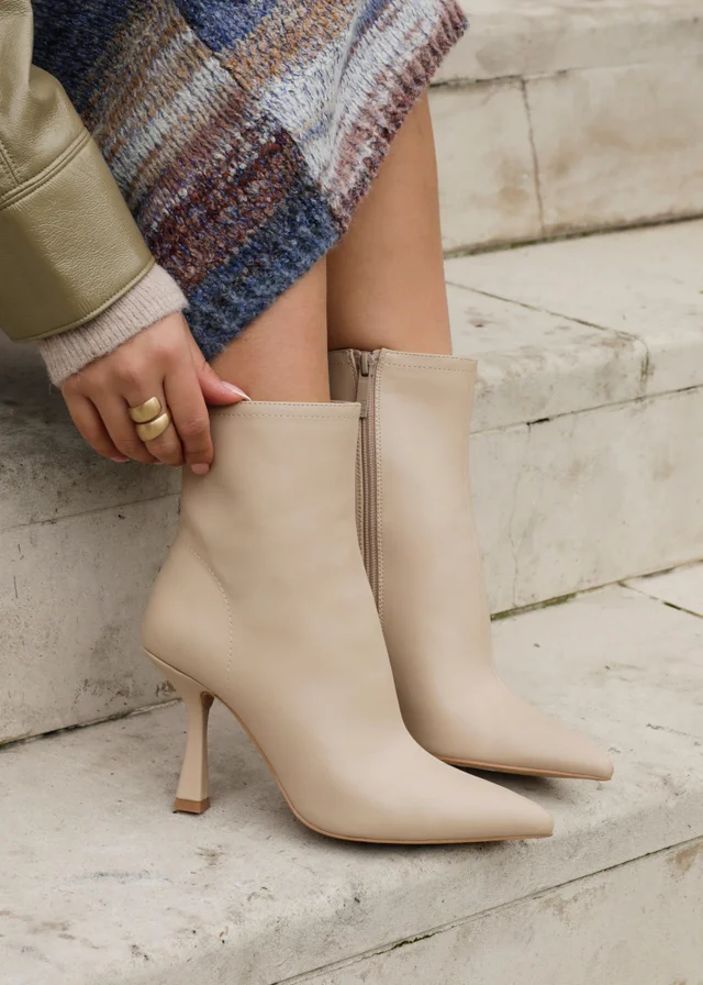 Linzi Jetta Beige Faux Leather Heeled Boot