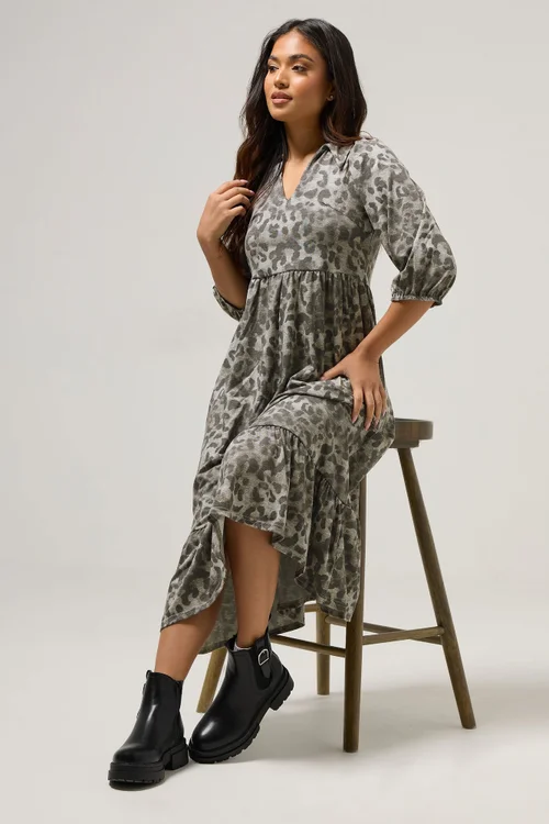 PixieGirl Petite Grey Animal Print Collar Midaxi Dress - 10 Image 2