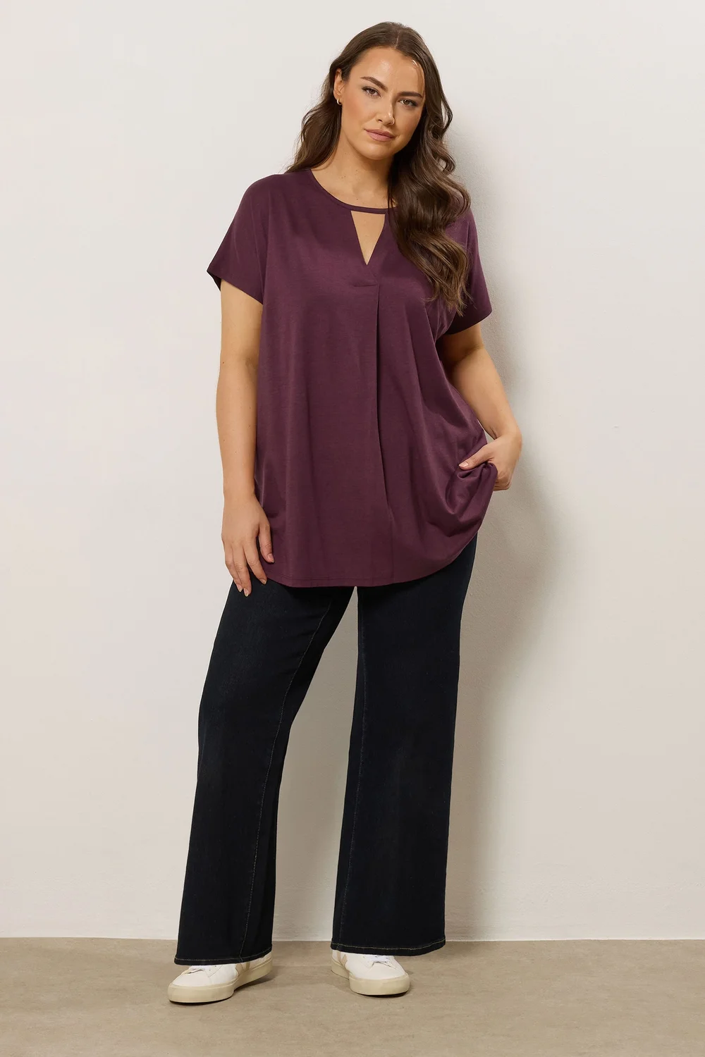 Evans Curve Berry Purple Keyhole Front Pleat Top - Size 30-32 Clothing Image 2