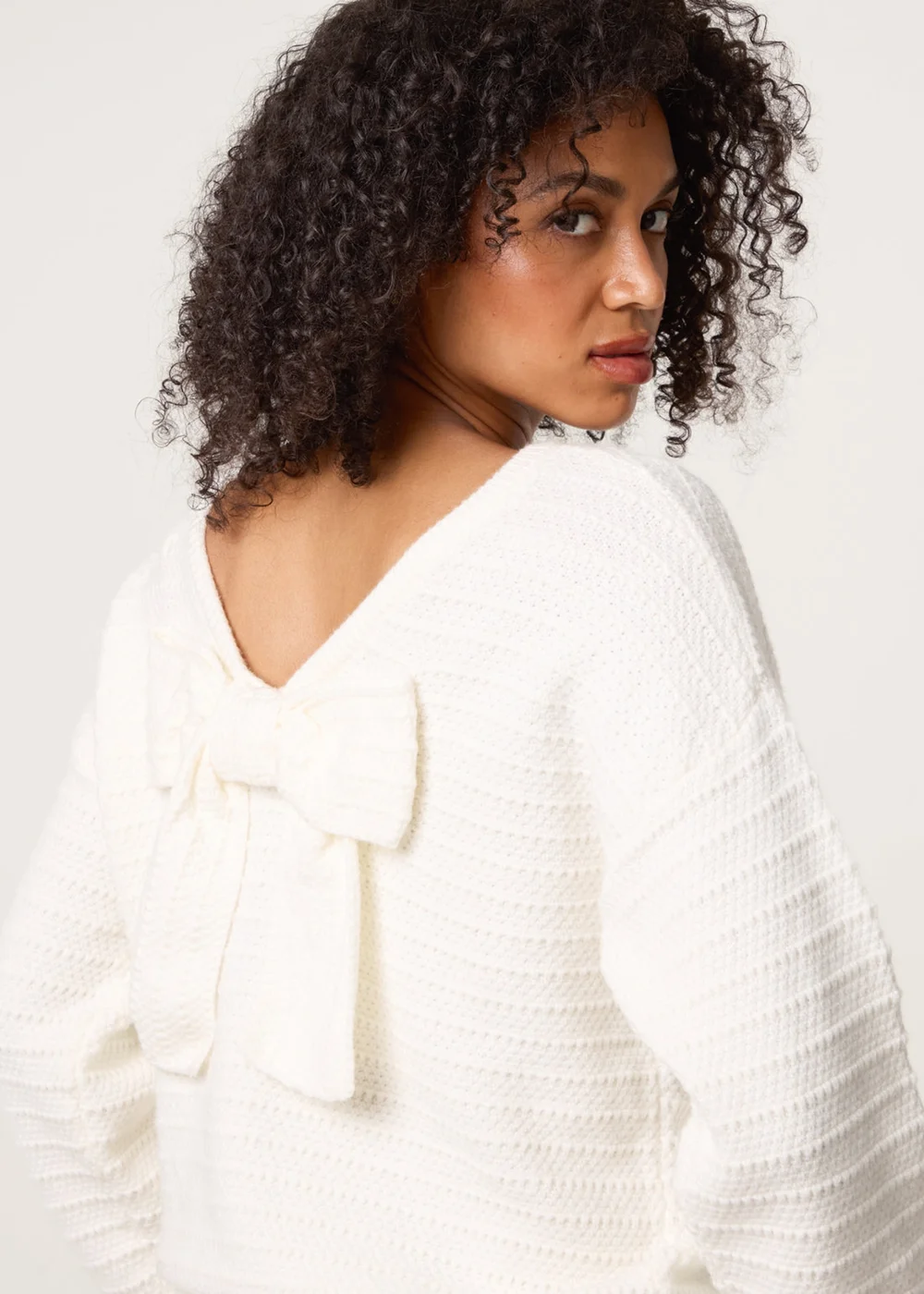 Blue Vanilla Ivory Round Neck Bow Back Detailed Jumper - Small/Medium Image 1