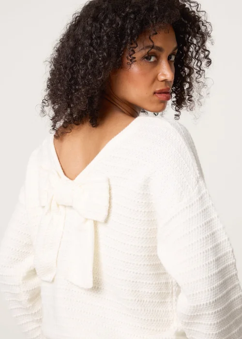 Blue Vanilla Ivory Round Neck Bow Back Detailed Jumper - Small/Medium Image 1