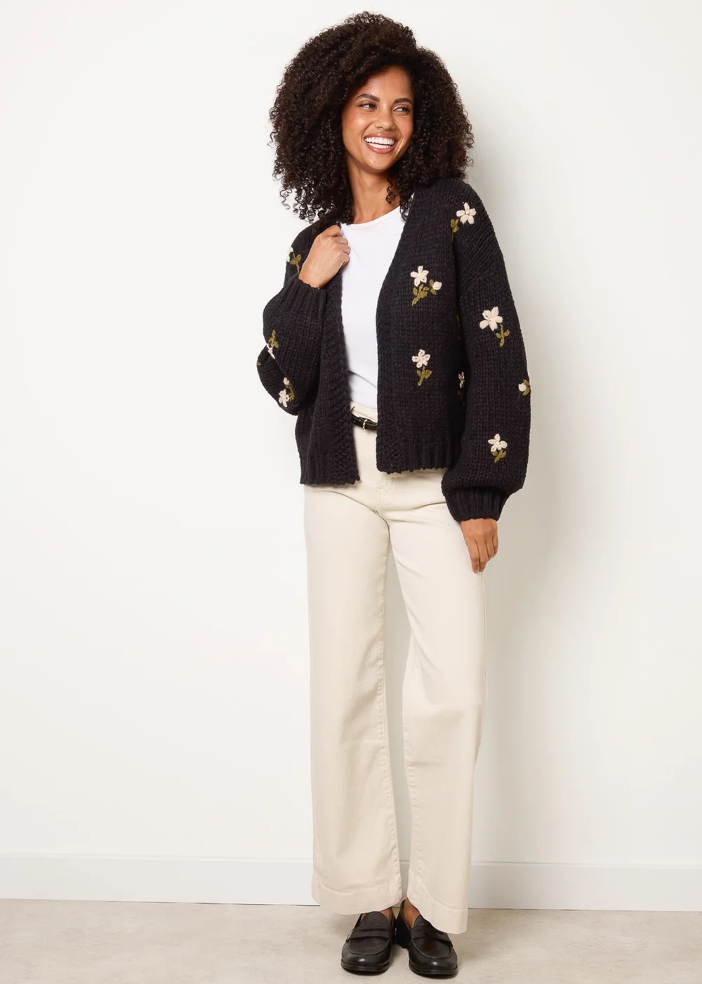 Blue Vanilla Black Flower Embroidery Detailed Cardigan - S/M Image 3