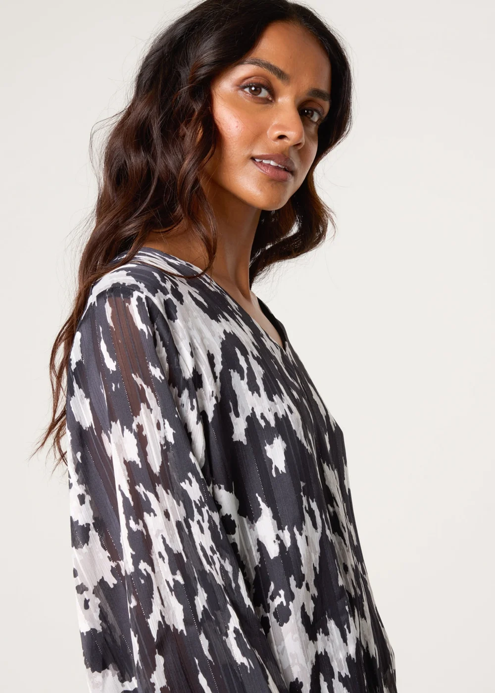Blue Vanilla Black Metallic V Neck Bubble Hem Blouse - S Image 3