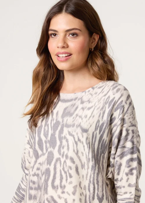 Blue Vanilla Stone Leopard Print Jumper - Medium/Large Image 3