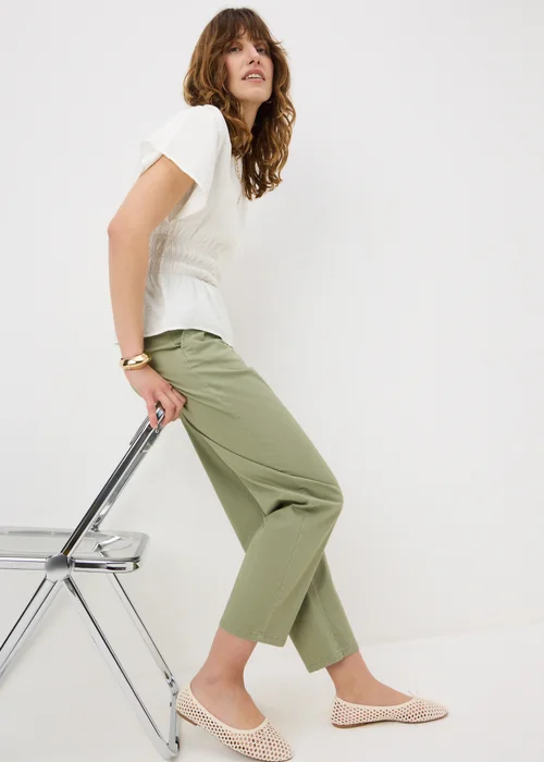 Cream Cinched Waist Blouse - Size 8 Image 2