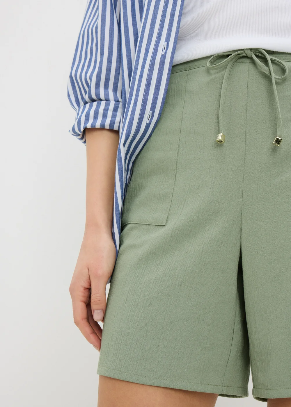 Sage Green Clipper Shorts - Size 12 Image 2