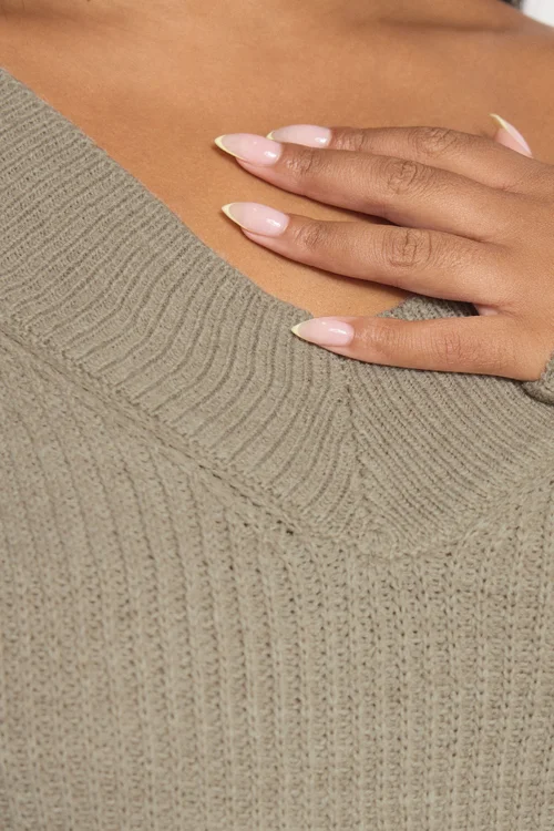 Yours Curve Natural Brown V-Neck Knitted Jumper - Size 26-28 Clothing Image 4