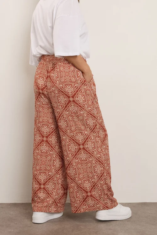 Yours Curve Rust Brown Paisley Crinkle Wide Leg Trousers - 26-28 Image 3