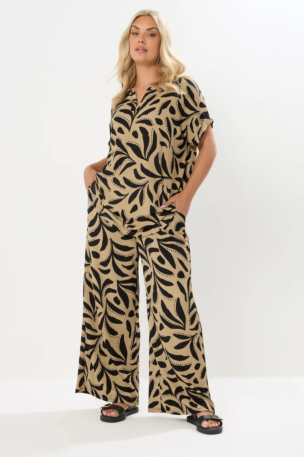Yours Curve Natural Brown Leaf Crinkle Wide Leg Trousers - 16 Image 2
