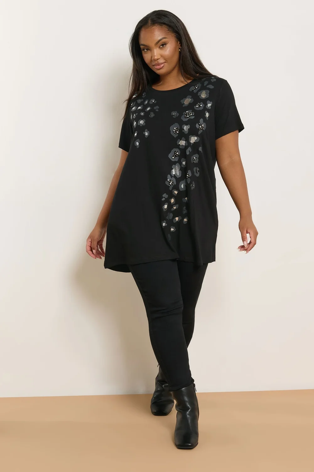 Yours Curve Black Leopard Embellished T-Shirt - Size 22-24 Image 2