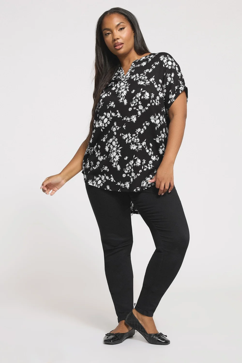 Yours Curve Black Floral Textured Notch Neck Top - Size 14 Clothing Image 2