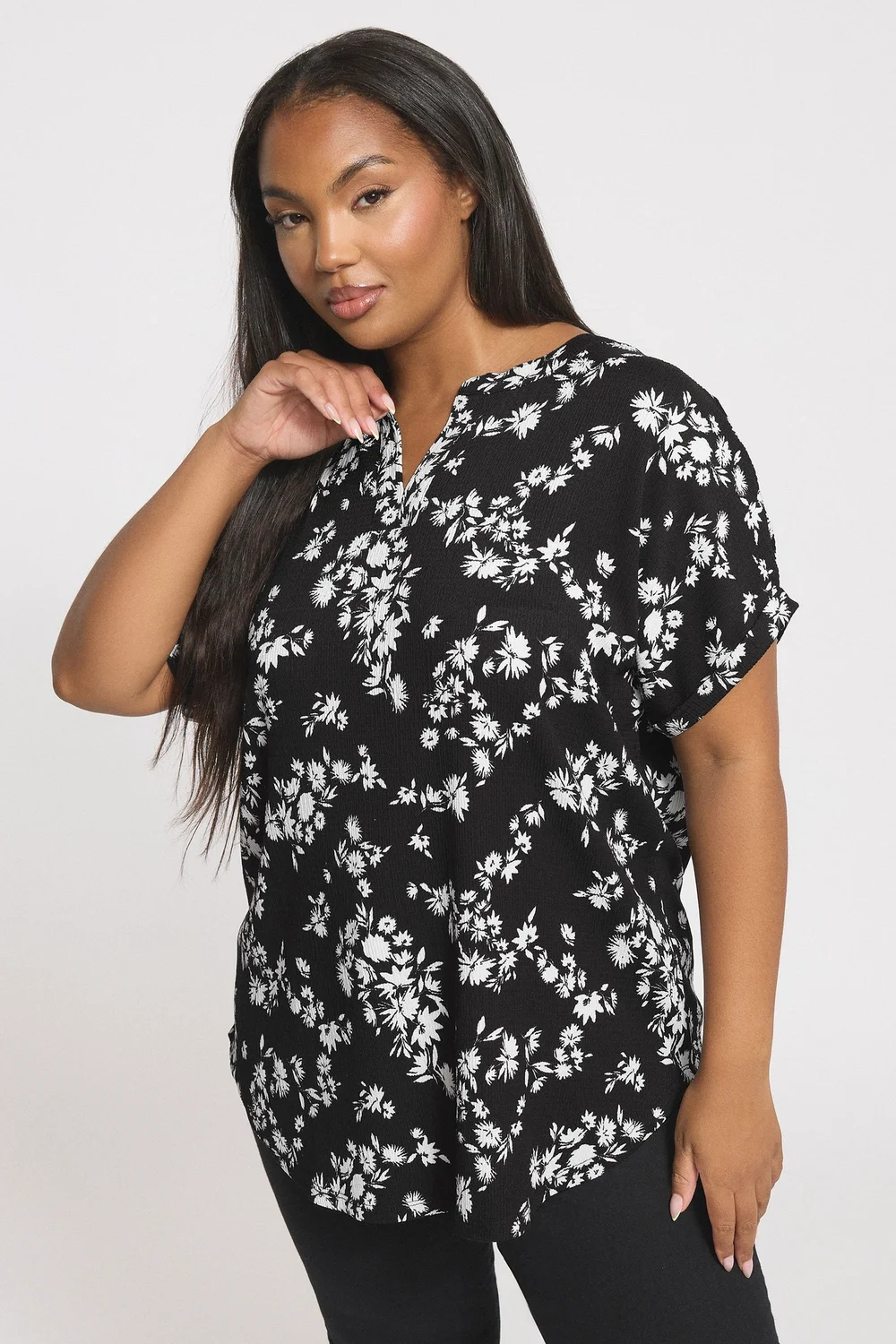 Yours Curve Black Floral Textured Notch Neck Top - Size 14 Clothing Image 1
