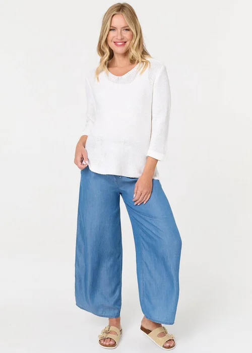 Izabel London White Mesh Texture 3/4 Sleeve Relaxed Top - 8-10 Image 4