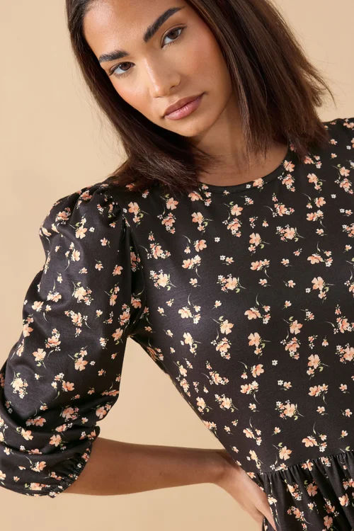 PixieGirl Petite Black Ditsy Tiered Hemline Dress - 10 Image 4