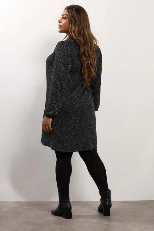 Yours Curve Black Metallic Pleated Mini Dress - 18 Image 3