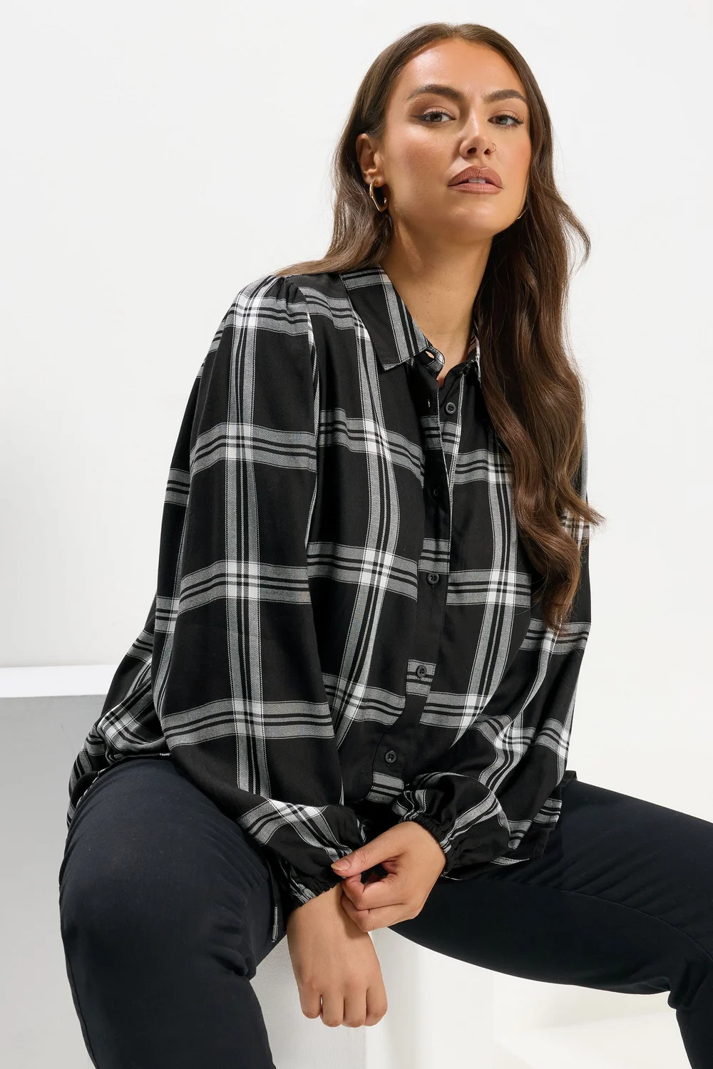 Yours Black Check Balloon Sleeve Blouse - Size 18 Clothing Image 1