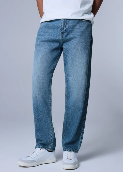 Mid Wash Relaxed Fit Jeans - 30 Waist Regular Image 3