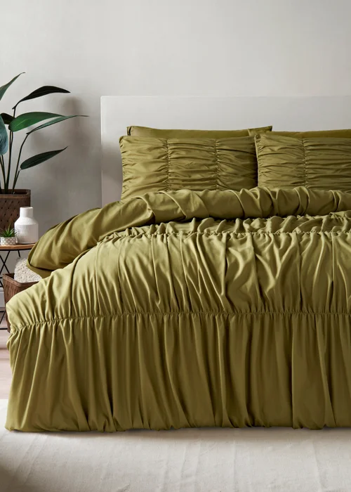 Green Ruched Duvet Set - Double Image 1