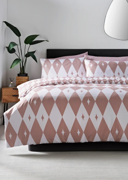 Pink Harlequin Print Microfibre Duvet Set - Single Image 1