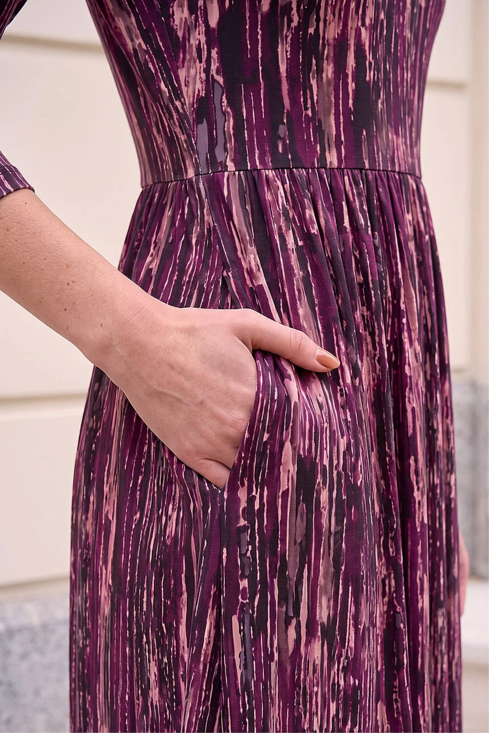 Roman Plum Abstract Print Stretch Midi Dress - 16 Image 4