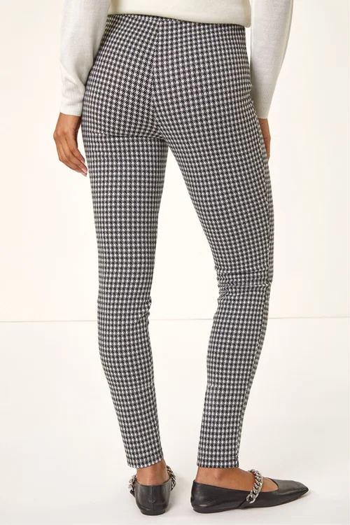 Roman Black Check Print Ponte Slim Leg Trouser - 18 Image 4